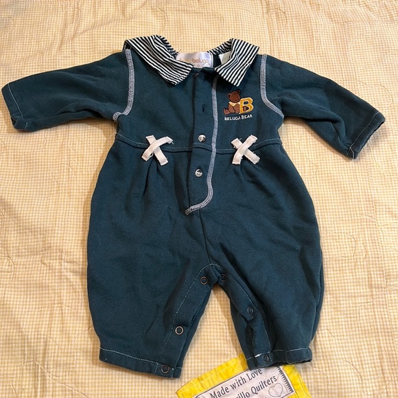 Vintage Baby Beluga Onesie (6-9 months) (Boy) - Picture 1 of 4